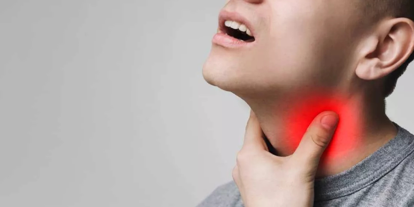 علت گلودرد چیست و چه زمانی درمان خانگی کافی نیست؟